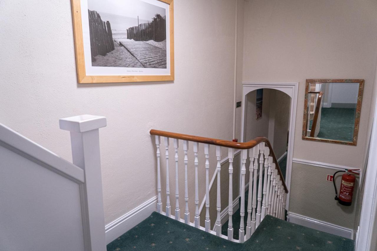 Jedburgh Guest House Клийторпс Екстериор снимка
