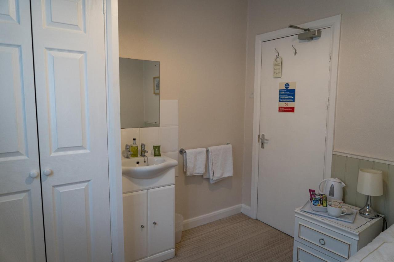 Jedburgh Guest House Клийторпс Екстериор снимка