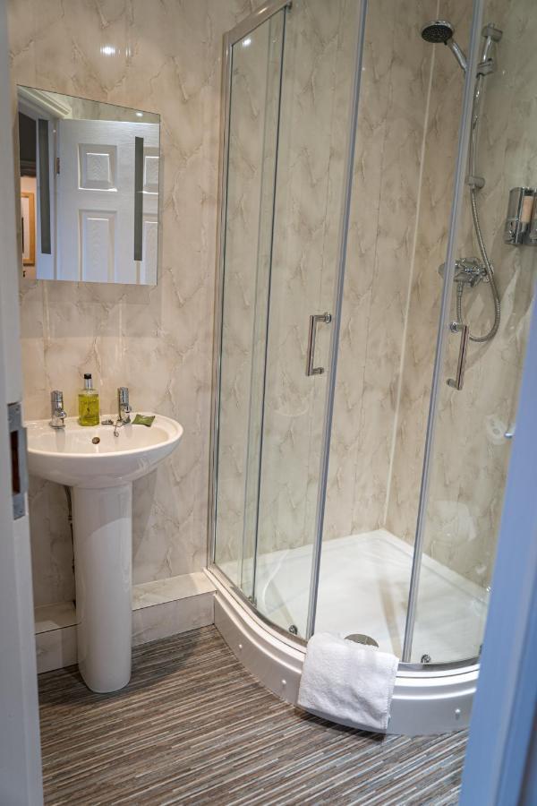 Jedburgh Guest House Клийторпс Екстериор снимка