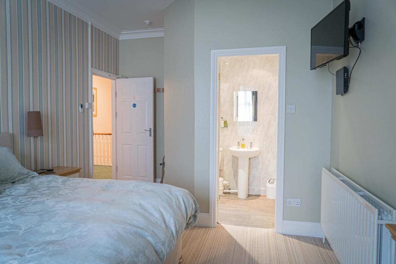 Jedburgh Guest House Клийторпс Екстериор снимка